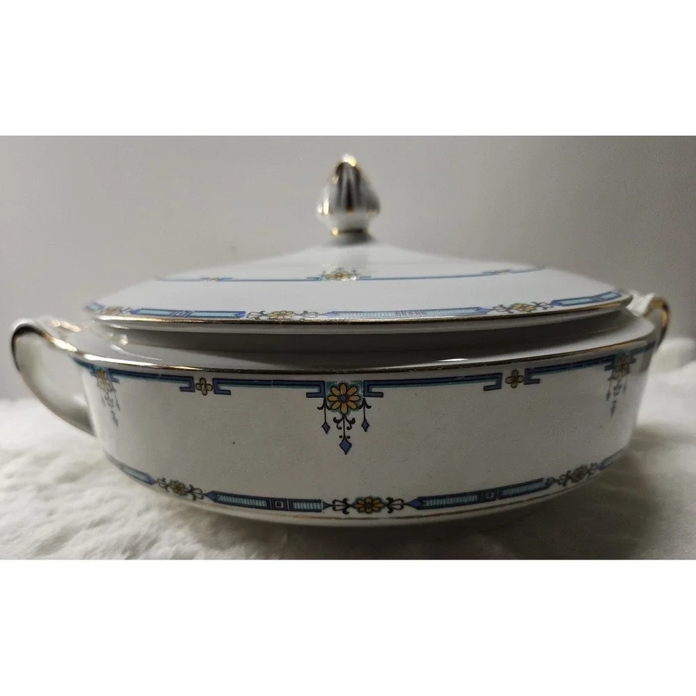 Gold Trimmed Alfred Meakin England Casserole With‎ Lid Fairhaven pattern Vintage
